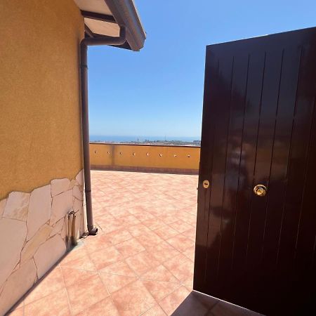 Villa Attico Etnamare Gravina di Catania Esterno foto
